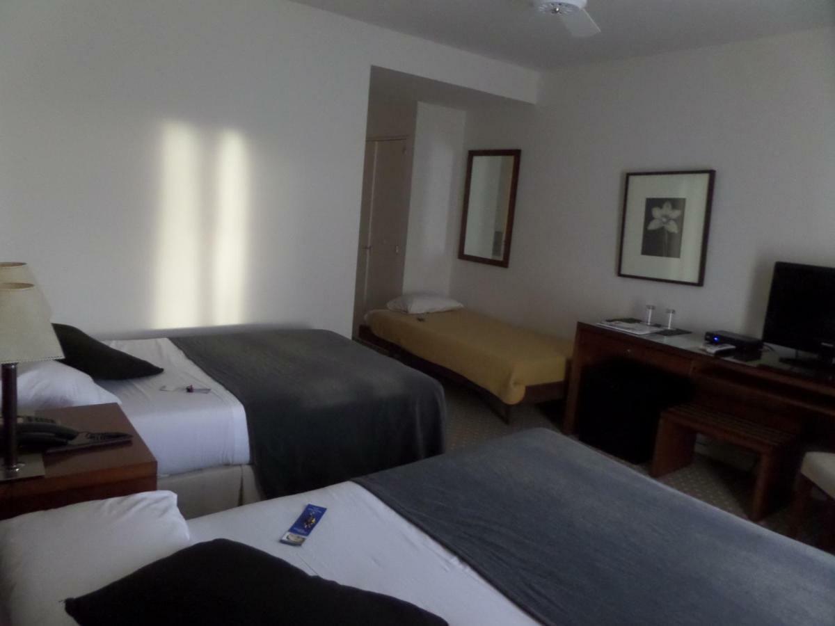 Elegance Hotel Tandil Quarto foto